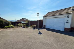 Large Garage- click for photo gallery